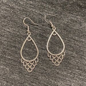 NWOT 🛍 Bundle for DISCOUNTS off Merch or Shipping